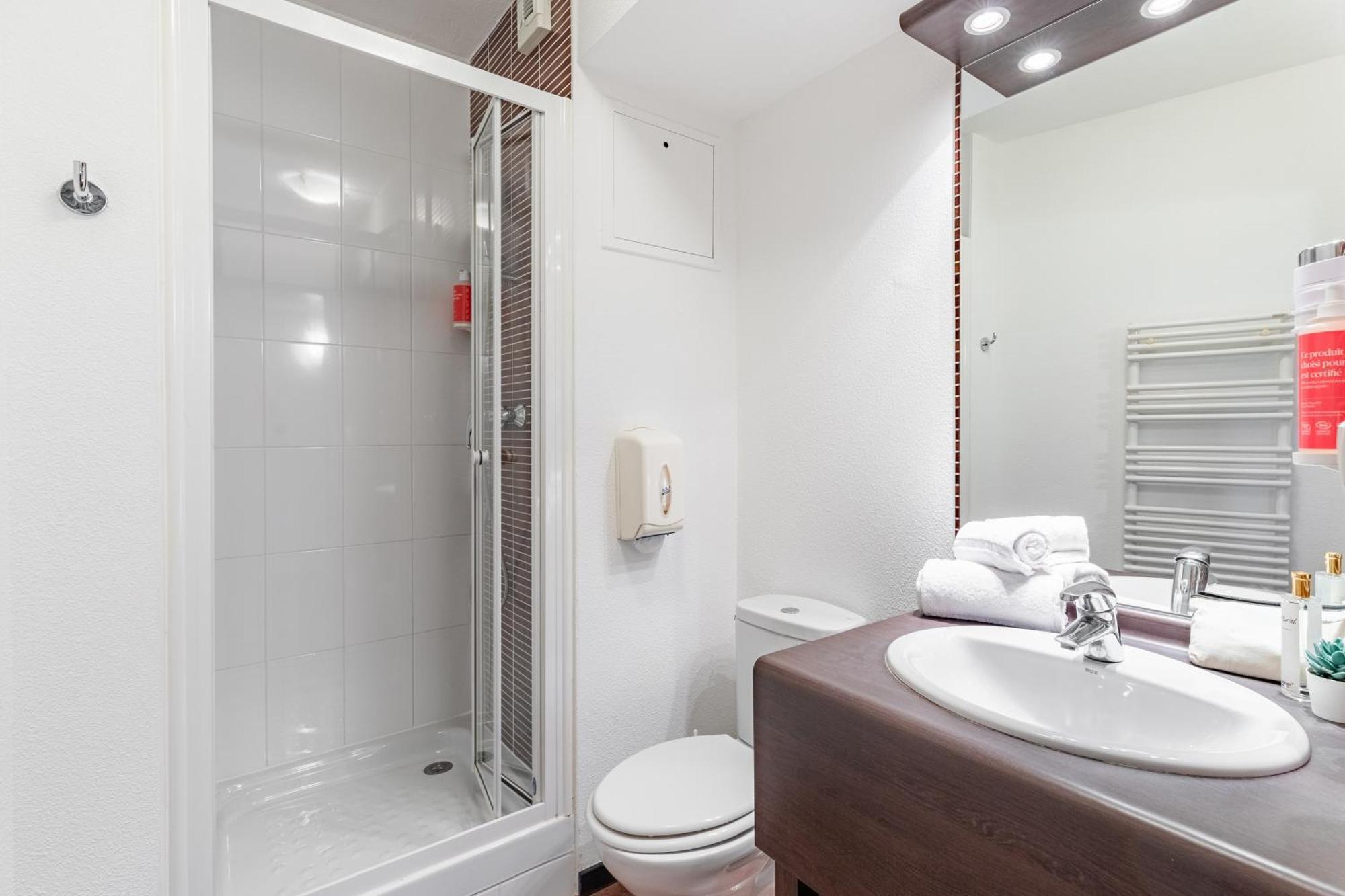 อัปปาร์ตซิตี้ กงฟอร์ นองต์ เวสต์ แซ็งแตร์แบ็ง Aparthotel ภายนอก รูปภาพ