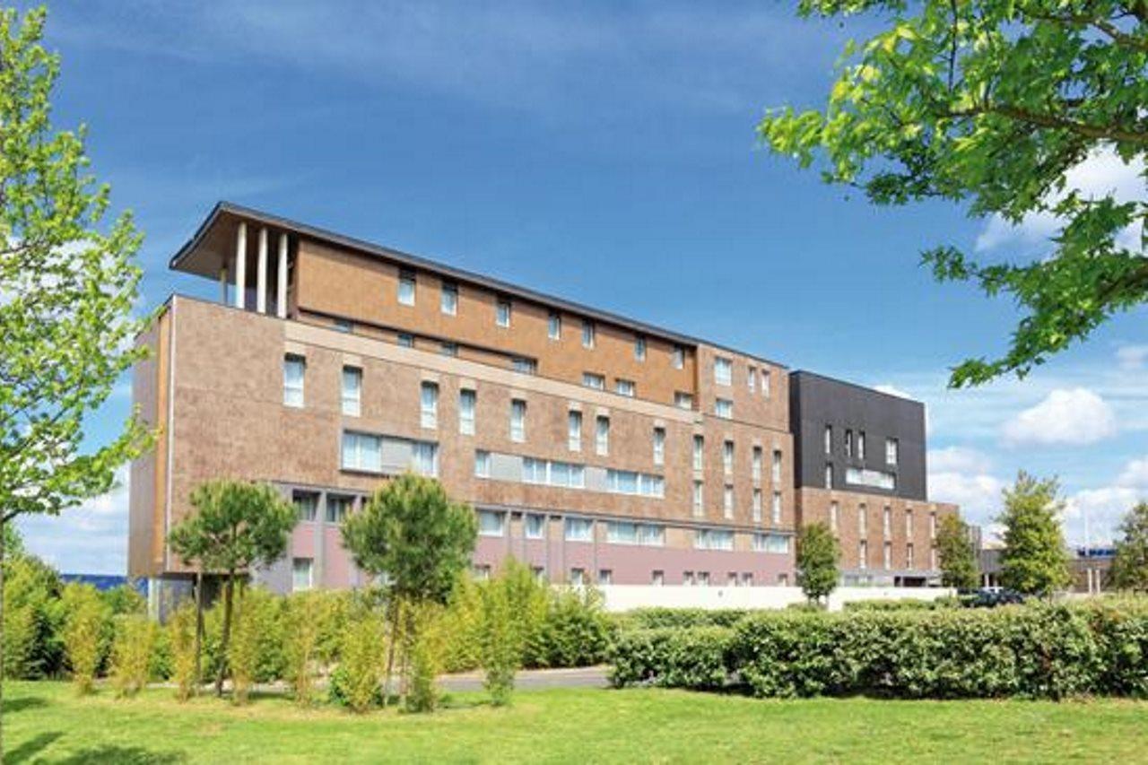 อัปปาร์ตซิตี้ กงฟอร์ นองต์ เวสต์ แซ็งแตร์แบ็ง Aparthotel ภายนอก รูปภาพ