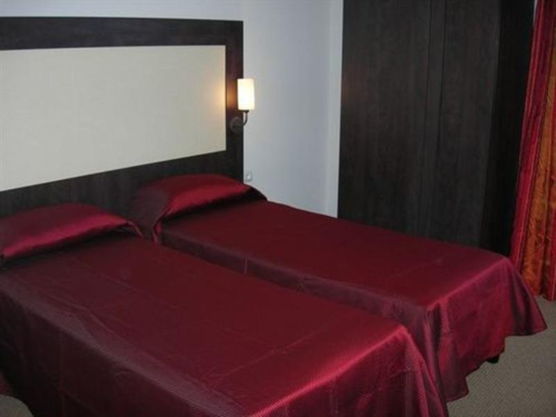 อัปปาร์ตซิตี้ กงฟอร์ นองต์ เวสต์ แซ็งแตร์แบ็ง Aparthotel ภายนอก รูปภาพ