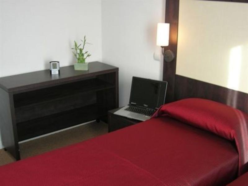 อัปปาร์ตซิตี้ กงฟอร์ นองต์ เวสต์ แซ็งแตร์แบ็ง Aparthotel ภายนอก รูปภาพ